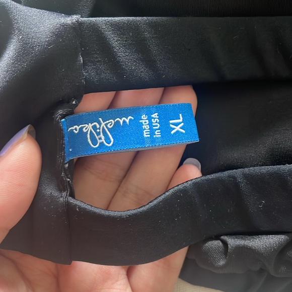 Black bathing suit top - Picture 3 of 3